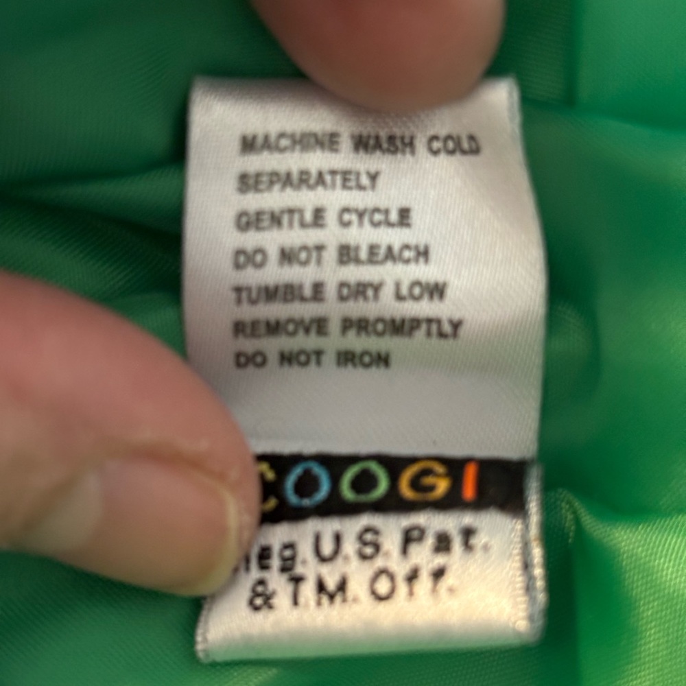 Coogi white‎ polyester puffer ski vest size Medium colorful logo design - Picture 7 of 7